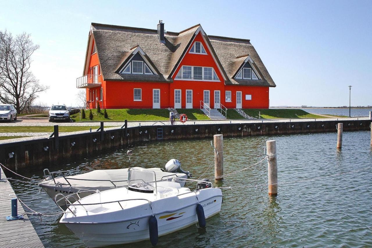Reetdachhaus Lotte Mit Sauna Und Kaminofen Am Yachthafen In Vieregge Exterior photo